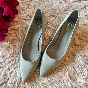 SOLD❤️NEW Boutique Seafoam Suede Pointed Toe Pumps Size 38 EU / 7 US